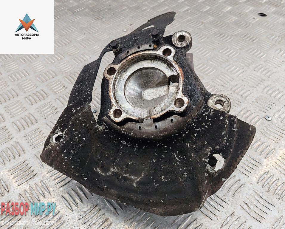 Кулак (корпус ступицы) передний левый BMW 5 серия E39 1999, 2.0 л., бензин, МКПП, серый, седан - фото №1