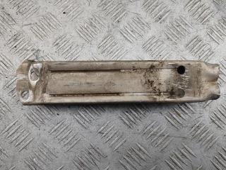кронштейн переднего бампера Audi A6 4F/C6 2007, 2.7 л., дизель, МКПП, серый, универсал, 4F0807133