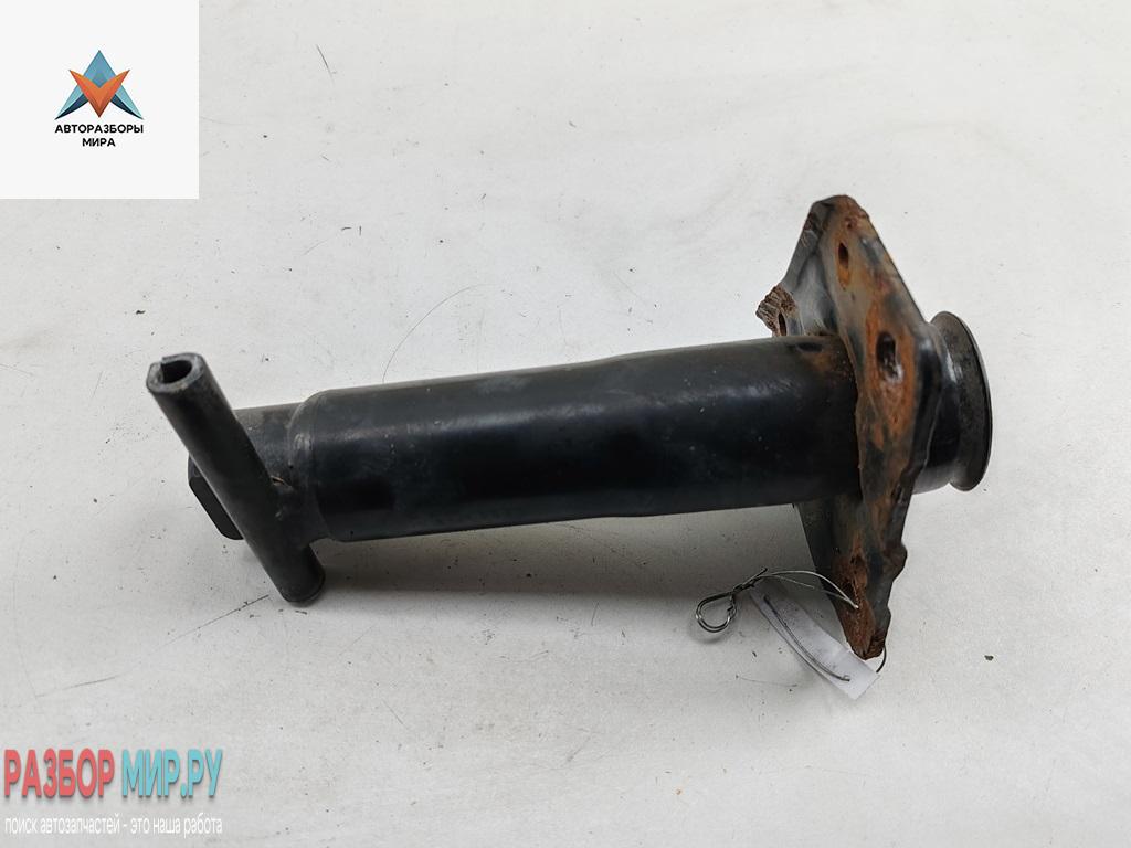 кронштейн переднего бампера Audi A4 B7 2005, 2.5 л., дизель, МКПП, синий, универсал - фото №1