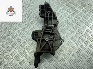 кронштейн генератора Audi A4 B5 1996, 1.8 л., бензин, МКПП, синий, седан, 058145523E