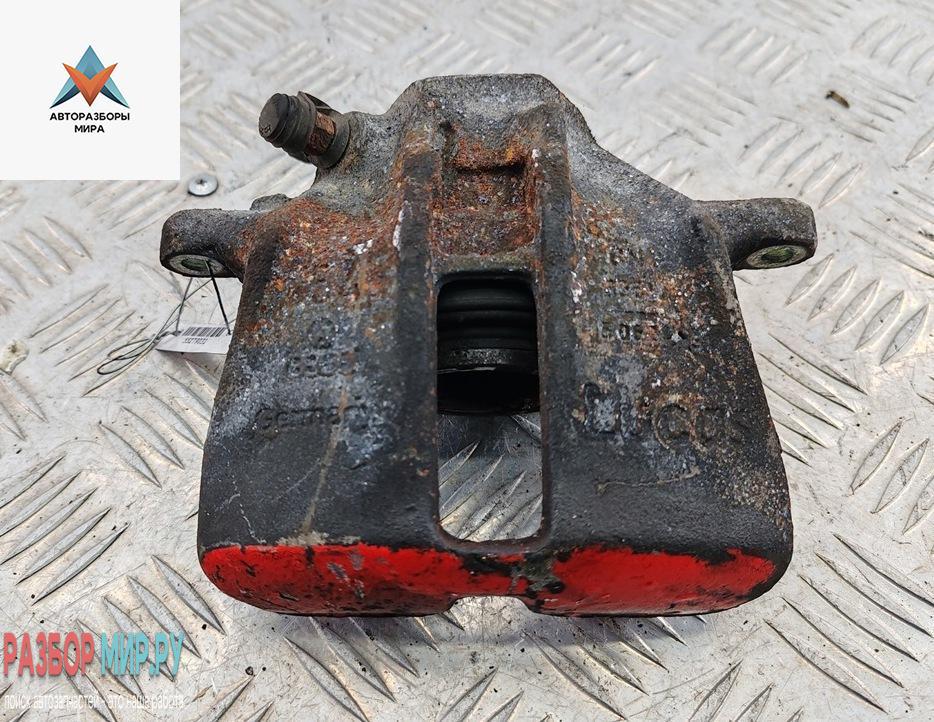 суппорт передний правый Audi 80 8C/B4 1992, 2.0 л., бензин, МКПП, красный, седан - фото №1