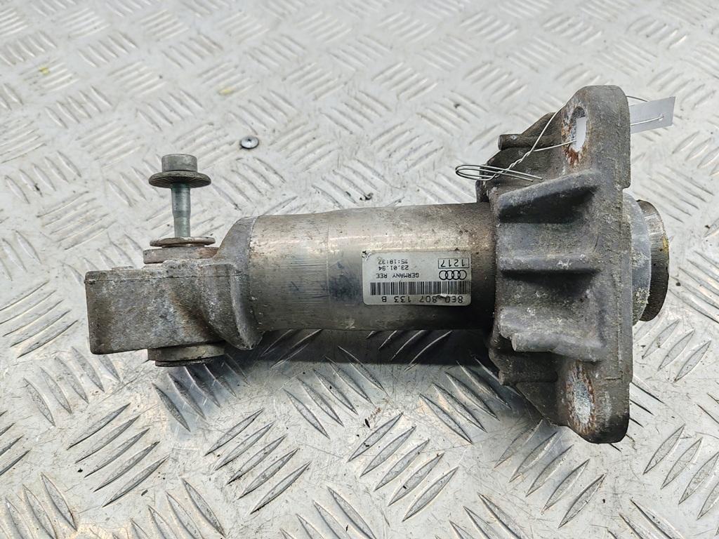 кронштейн переднего бампера Audi A4 B6 2001, 2.0 л., бензин, МКПП, серый, универсал, 8E0807133B - фото №1