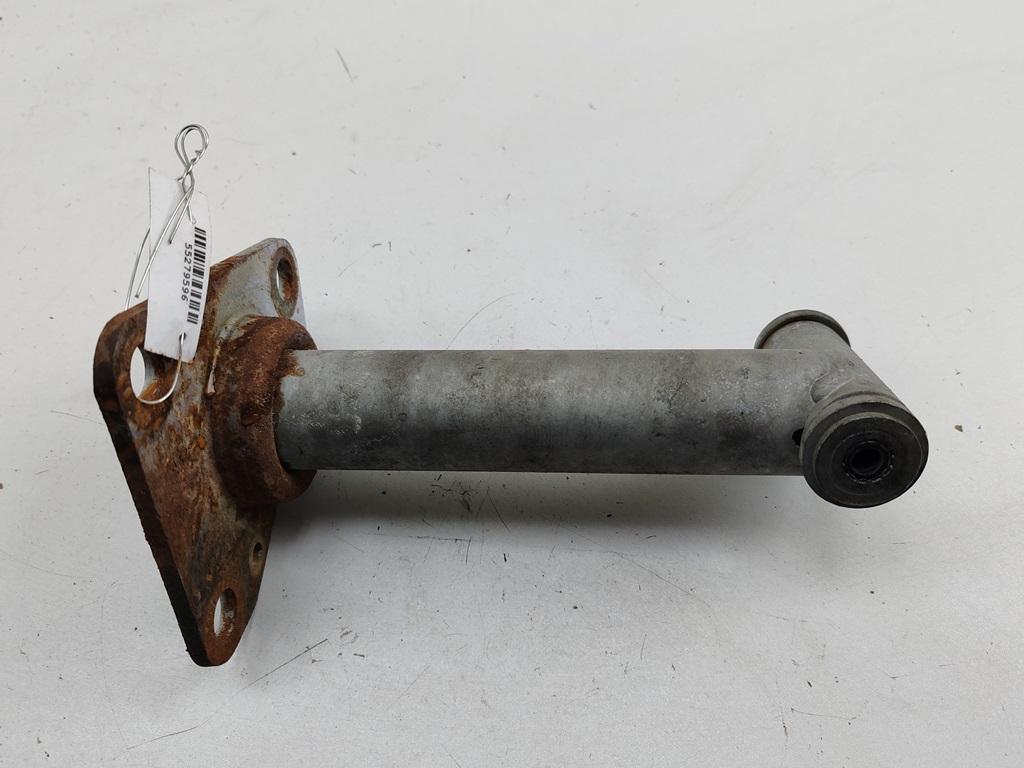кронштейн переднего бампера Audi A6 4B/C5 1997, 1.8 л., бензин, МКПП, красный, седан, 4B0807133A - фото №1