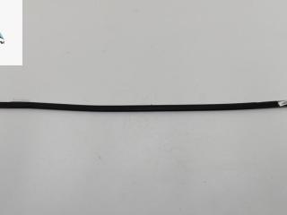 Молдинг стекла двери наружный Volkswagen Caddy 3 поколение 2006, 1.9 л., дизель, МКПП, красный, фургон