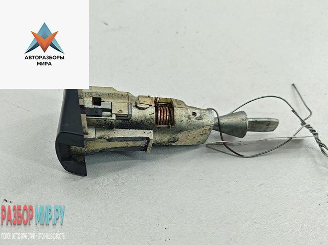 личинка дверного замка Volkswagen Golf 5 поколение 2005, 1.4 л., бензин, МКПП, зелёный, хетчбэк 5 дв., 1K0837167C - фото №1