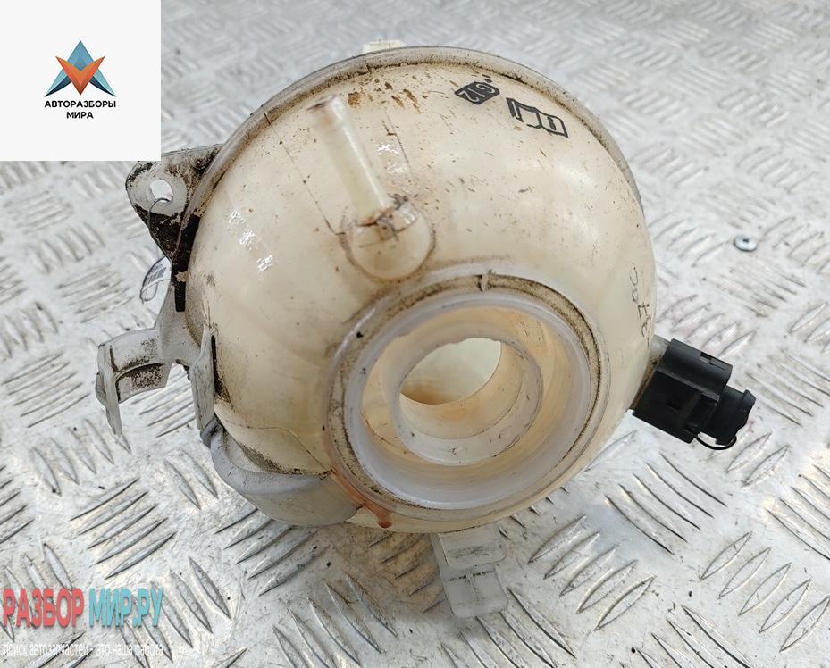 бачок расширительный Volkswagen Tiguan 1 поколение 2008, 1.4 л., бензин, 1K0121407A - фото №1