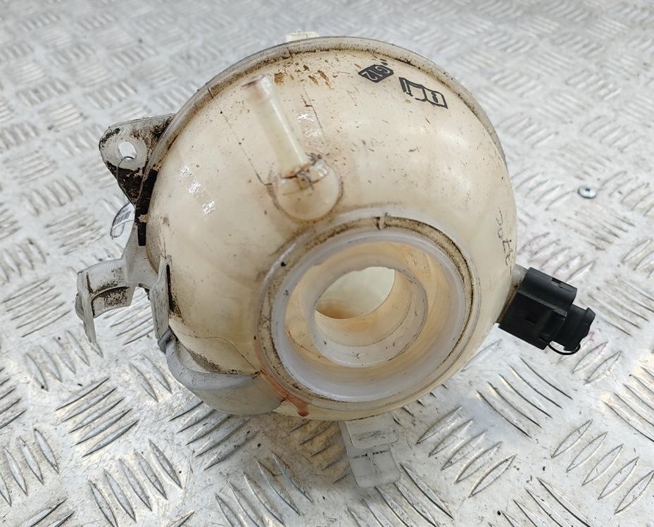 бачок расширительный Volkswagen Tiguan 2008, 1.4 л., бензин, 1K0121407A