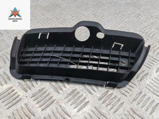 заглушка (решетка) в бампер Volkswagen Golf 3 поколение 1998, 1.9 л., дизель, МКПП, белый, универсал, 1H6853666