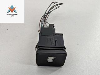 кнопка ручного тормоза (ручника) Volkswagen Passat B6 2007, 2.0 л., дизель, МКПП, чёрный, универсал, 3C0927225C