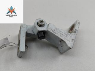 петля двери Skoda Fabia mk3 (NJ) 2015, белый, универсал, 8K0831402P