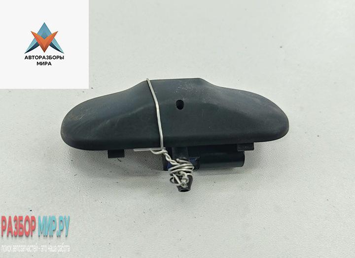 форсунка омывателя лобового стекла Volkswagen Passat B6 2006, 2.0 л., бензин, МКПП, серый, седан, 5M0955986 - фото №1