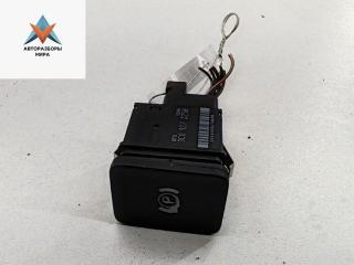 кнопка ручного тормоза (ручника) Volkswagen Passat B6 2006, 2.0 л., дизель, МКПП, синий, универсал, 3C0927225B