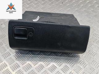 бардачок Volkswagen Golf 3 поколение 1993, 1.8 л., бензин, МКПП, красный, хетчбэк 5 дв., 1H185710