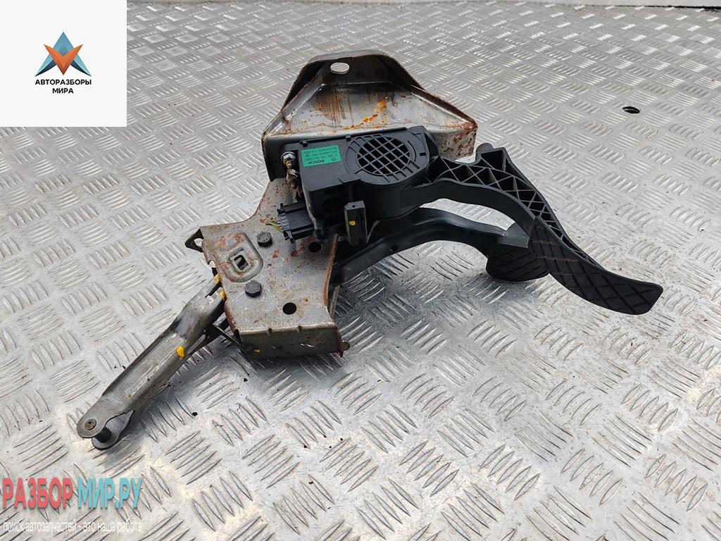 узел педальный (блок педалей) Skoda Fabia 2 поколение (5J) 2009, 1.2 л., бензин, МКПП, серый, хетчбэк 5 дв., 6Q1721115H - фото №1