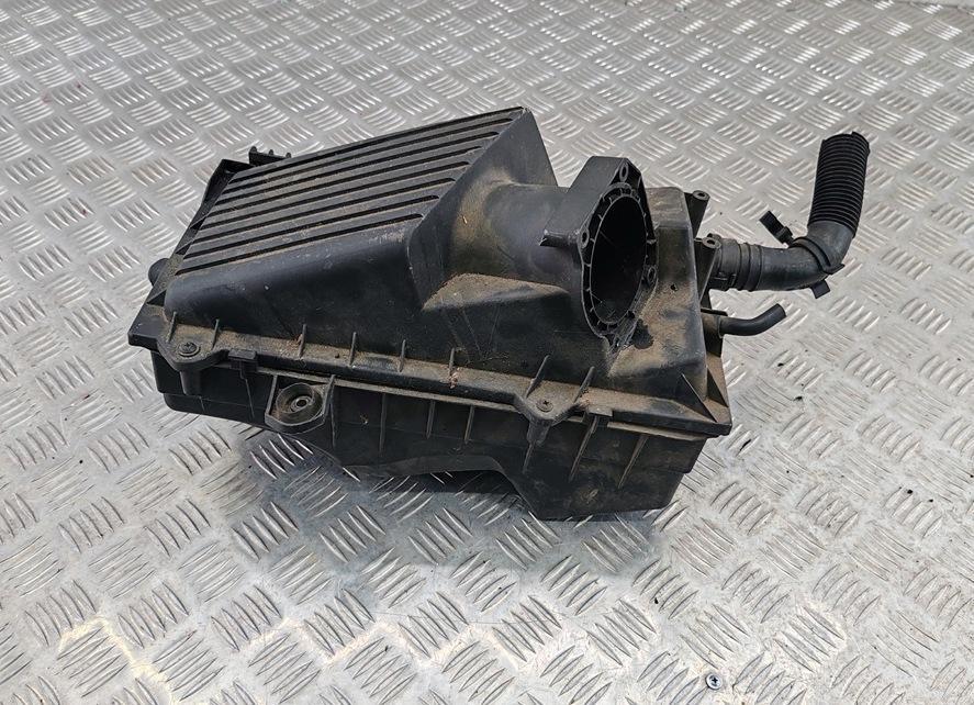 корпус воздушного фильтра Volkswagen Bora 1999, 1.6 л., бензин, МКПП, чёрный, универсал, 1J0129607