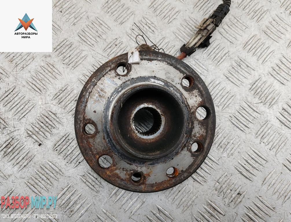 ступица передняя левая Opel Astra G 2000, 1.8 л., бензин, АКПП, красный, универсал - фото №1