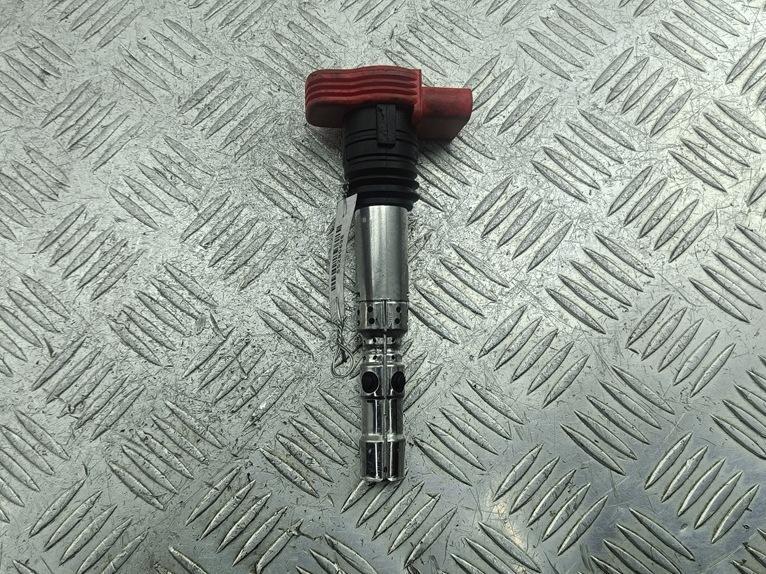 катушка зажигания Audi A4 B6 2001, 2.0 л., бензин, МКПП, серый, универсал, 0040102051