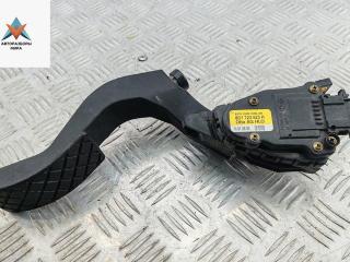 педаль Audi A6 4B/C5 2000, 2.8 л., бензин, АКПП, серый, седан, 8D1723523H