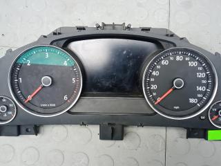 приборная панель Volkswagen Touareg 2 поколение 2011, 3.0 л., V6 TDI, дизель, АКПП, внедорожник 5 дв.