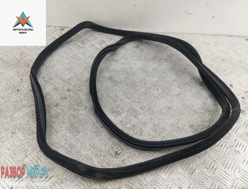 уплотнитель двери BMW 7 серия E38 1995, 2.8 л., бензин, АКПП, чёрный, седан - фото №1