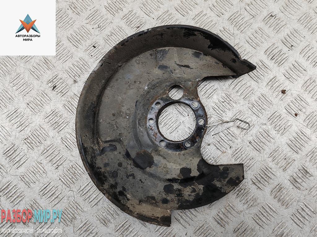 защитный кожух тормозного механизма Audi 80 8C/B4 1991, 2.0 л., бензин, МКПП, серый, седан - фото №1