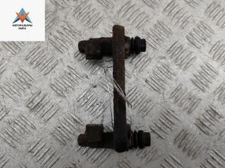 скоба суппорта Audi 80 8C/B4 1991, 2.0 л., бензин, МКПП, серый, седан