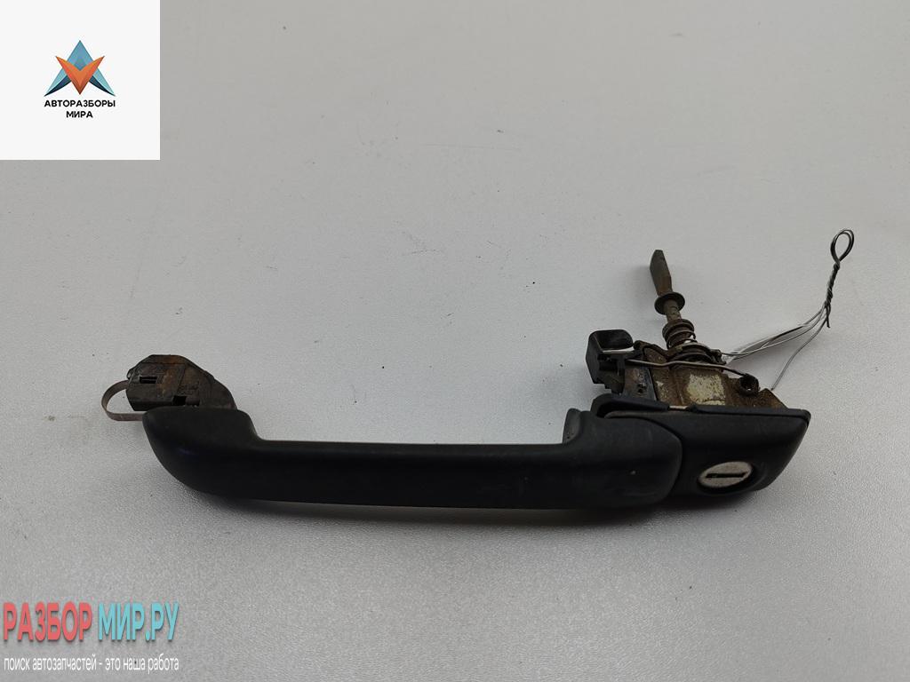 ручка наружная передняя левая Volkswagen Golf 3 поколение 1993, 1.8 л., бензин, МКПП, красный, хетчбэк 5 дв., 1H0837223 - фото №1