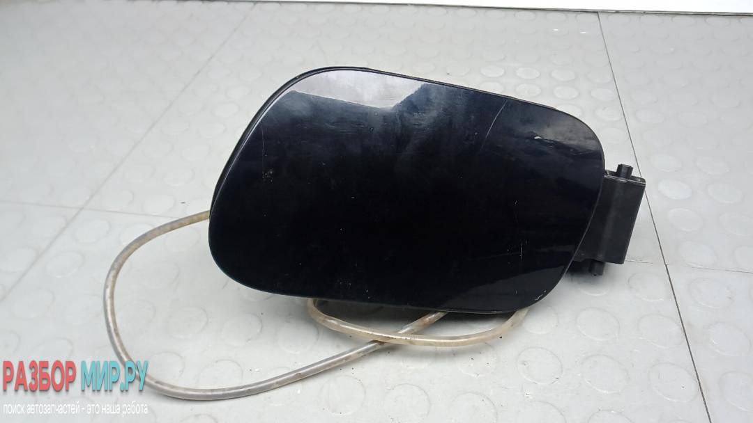 лючок топливного бака Volkswagen Touareg 2 поколение 2011, 3.0 л., V6 TDI, дизель, АКПП, внедорожник 5 дв. - фото №1