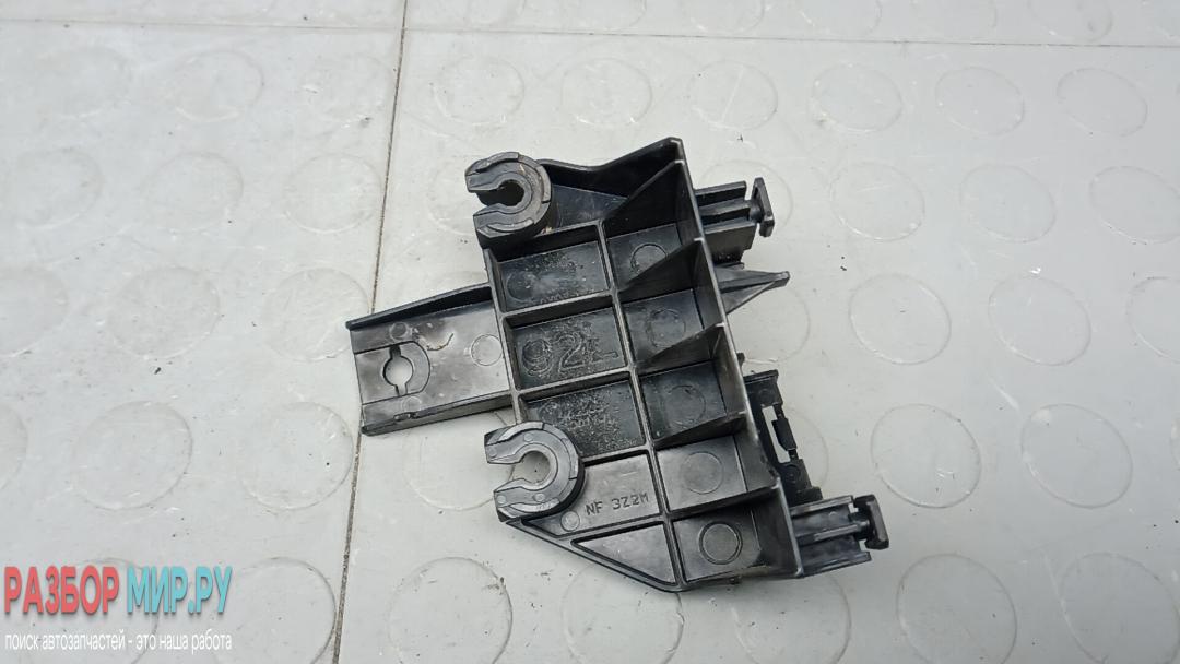 Крепление бампера заднего Lexus GS 4 поколение 2012, 2.5 л., бензин, АКПП, седан, 5256330110 - фото №1