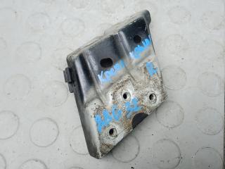 крепление ( кронштейн ) крыла Volkswagen Touareg 2 поколение 2011, 3.0 л., V6 TDI, дизель, АКПП, внедорожник 5 дв., 7P6821152A