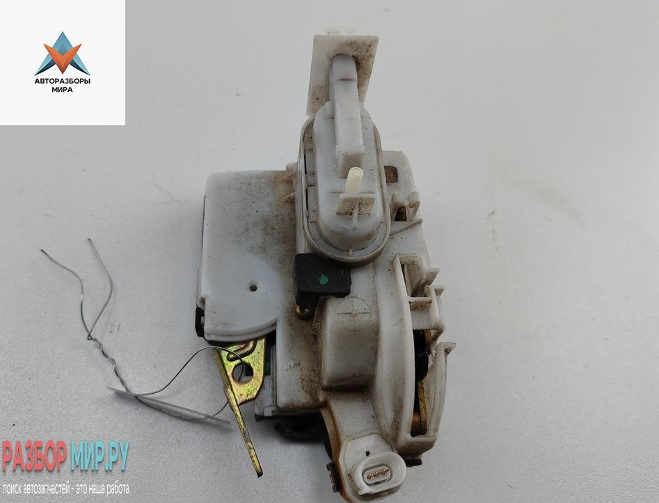 замок двери передней левой Volkswagen Golf 3 поколение 1993, 1.8 л., бензин, МКПП, красный, хетчбэк 5 дв., 1H1837015A - фото №1