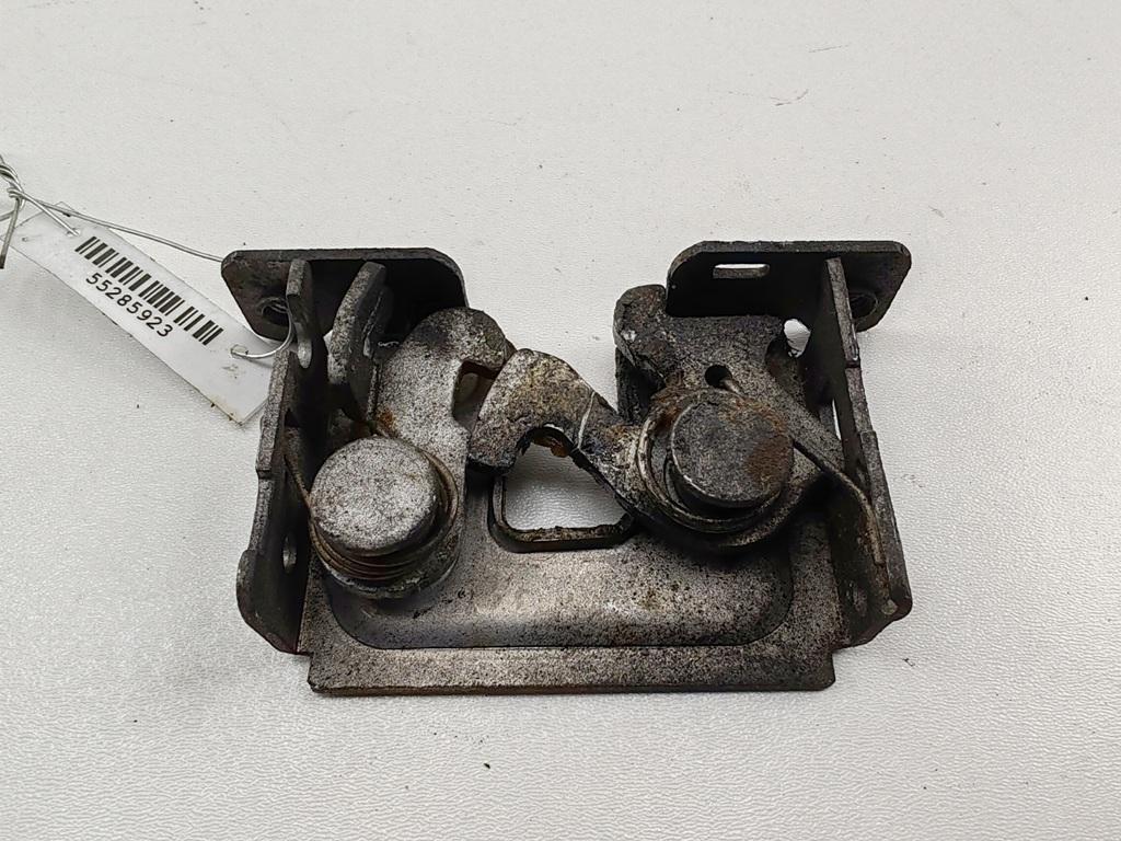 замок капота BMW 3 серия E90/E91/E92/E93 2006, 2.0 л., бензин, МКПП, чёрный, седан, 7115229 - фото №1