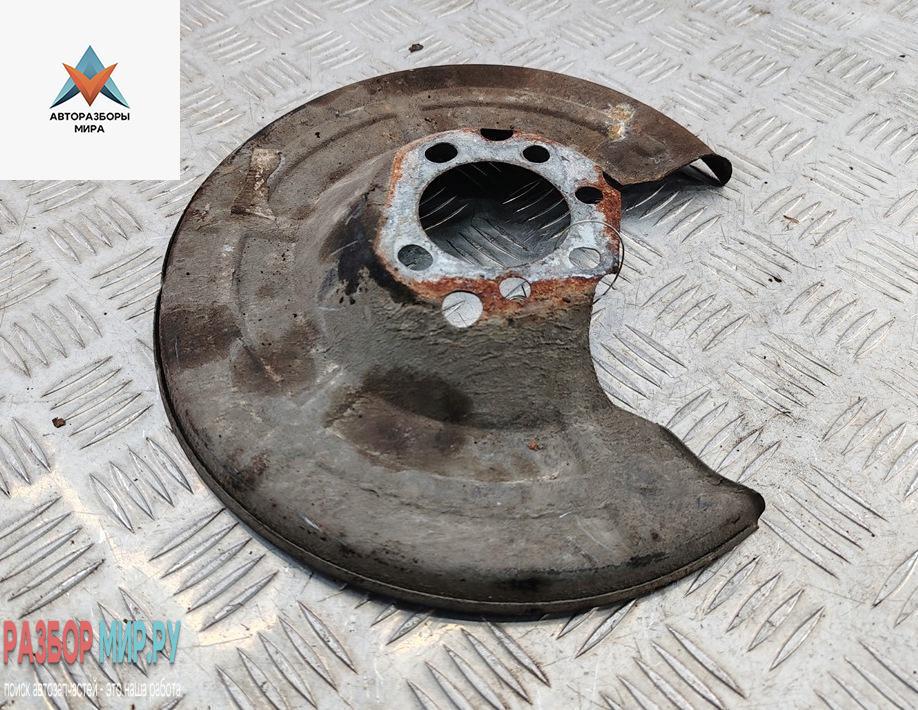 защитный кожух тормозного механизма Opel Astra G 2000, 1.8 л., бензин, АКПП, красный, универсал - фото №1