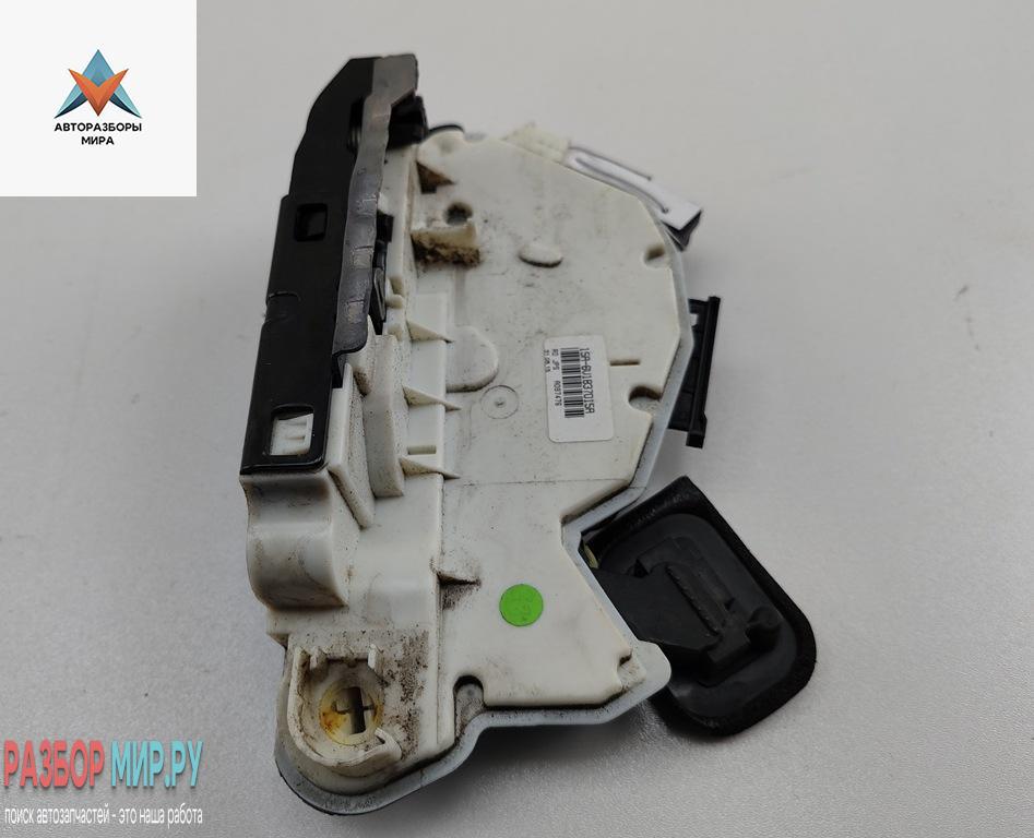 замок двери передней левой Skoda Fabia mk3 (NJ) 2015, 1.2 л., бензин, МКПП, белый, универсал, 6V1837015A - фото №1