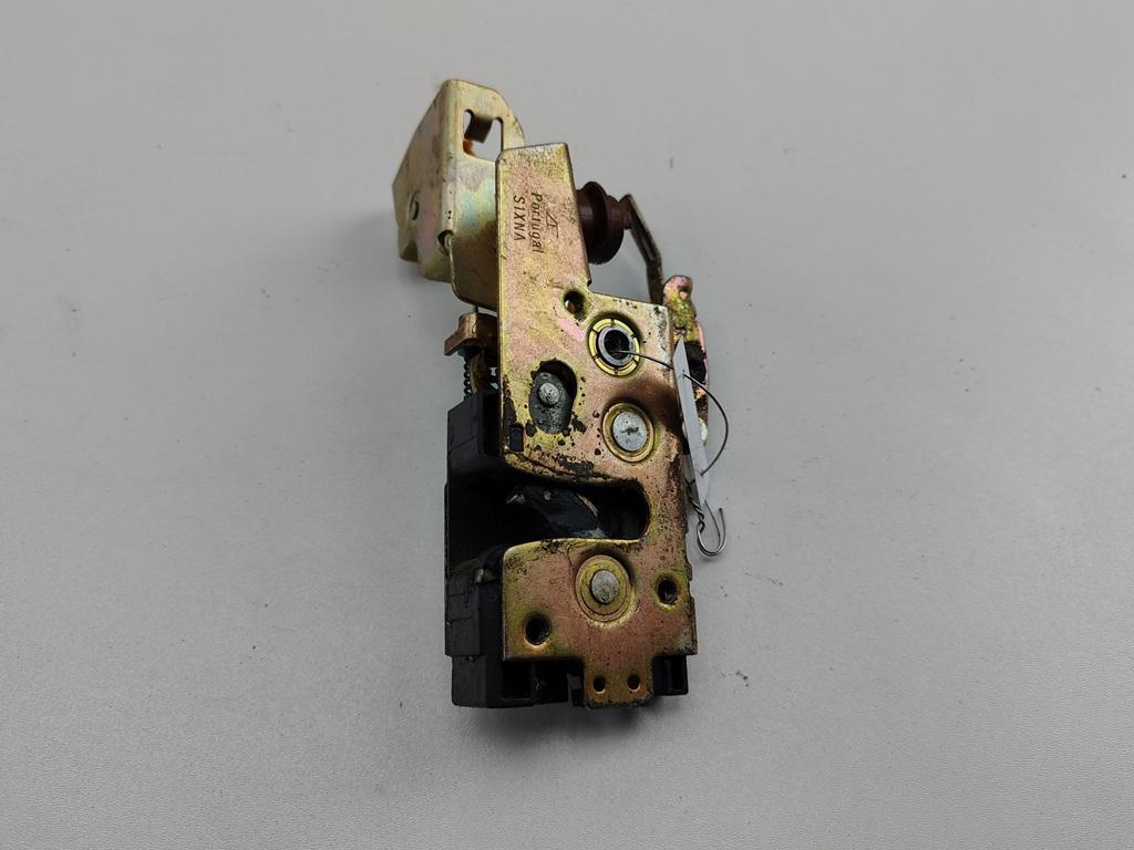 замок двери передней правой Volkswagen Sharan 1999, 1.9 л., дизель, МКПП, серый, минивэн