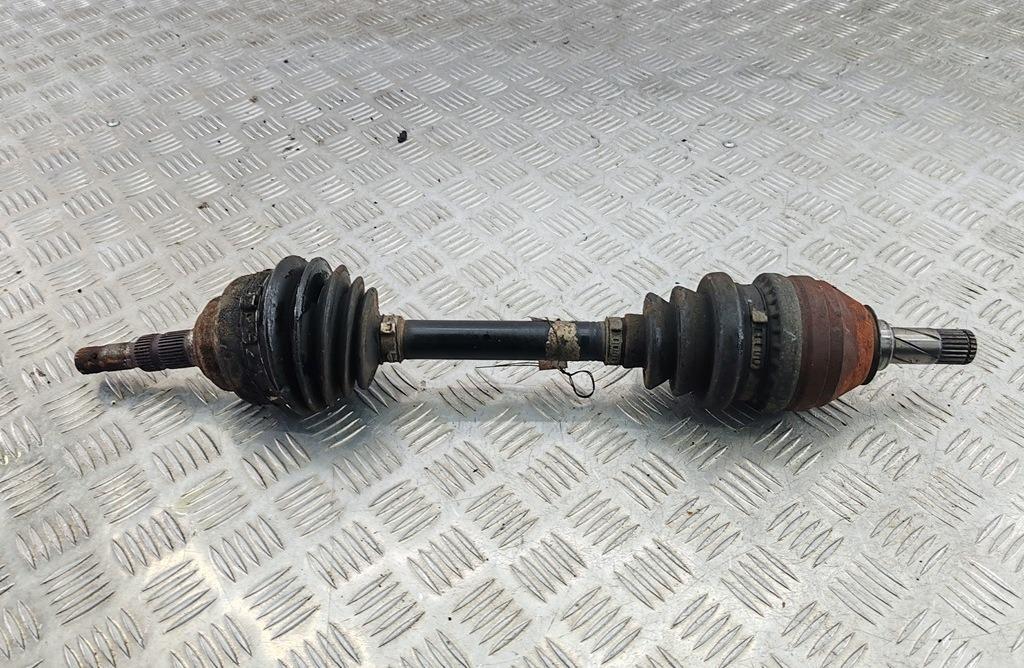 полуось передняя левая (приводной вал, ШРУС) Opel Astra G 2000, 1.8 л., бензин, АКПП, красный, универсал - фото №1