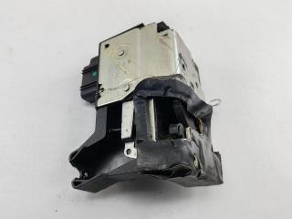 замок двери передней левой Ford Fusion 2005, 1.4 л., бензин, робот, красный, хетчбэк 5 дв.
