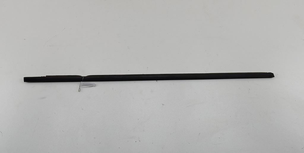 Молдинг стекла двери наружный Volkswagen Sharan 2004, 2.0 л., бензин, МКПП, чёрный, минивэн