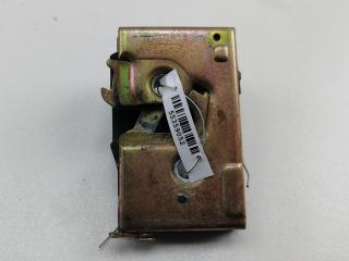 замок двери передней правой Volkswagen Passat B4 1994, 357839016D