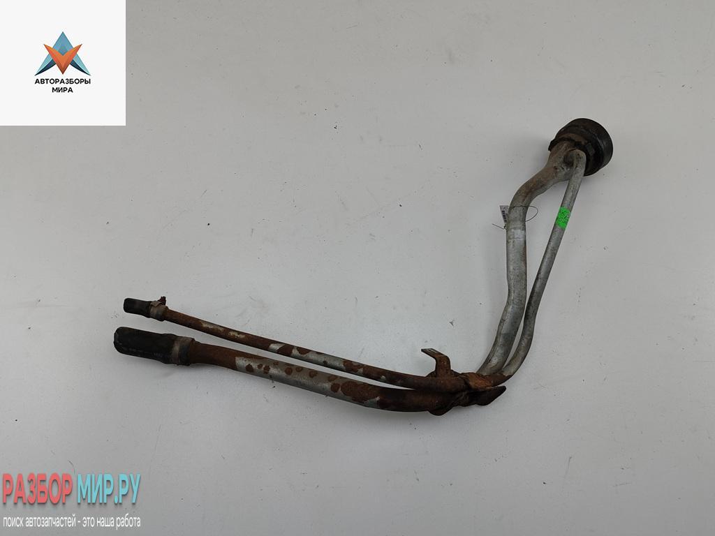 горловина топливного бака Ford Focus 1 поколение 1999, 1.6 л., i, бензин, МКПП, синий, универсал - фото №1