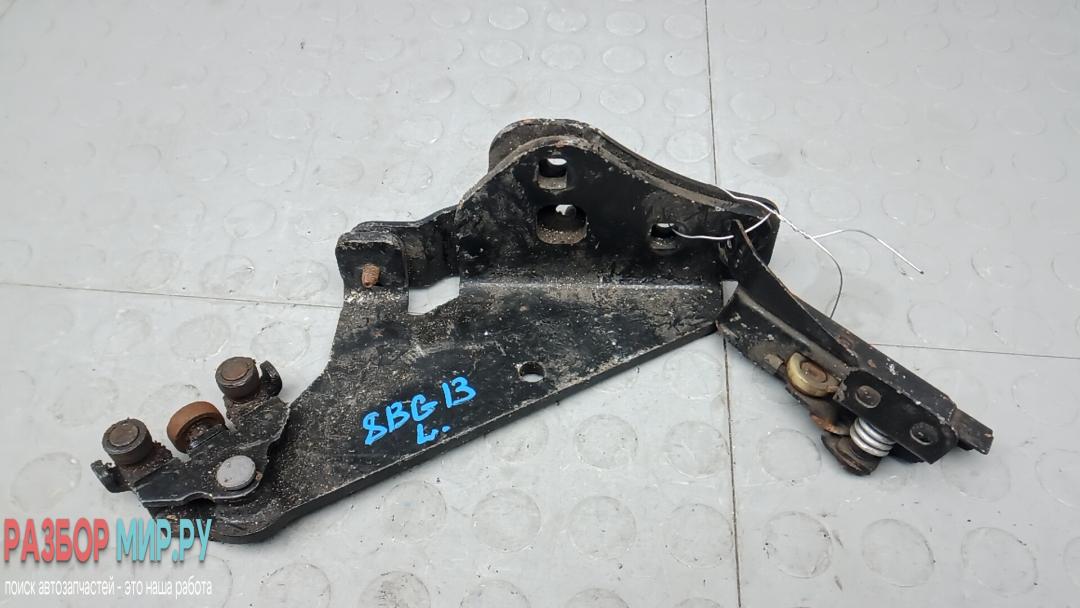 Петля двери сдвижной левой Mercedes-Benz Citan W415 2015, 1.5 л., дизель, МКПП - фото №1