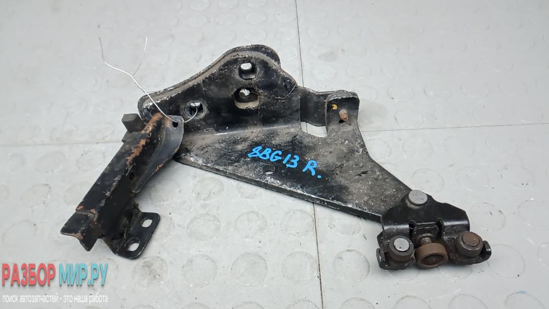 петля двери Mercedes-Benz Citan W415 2015, 1.5 л., дизель, МКПП - фото №1