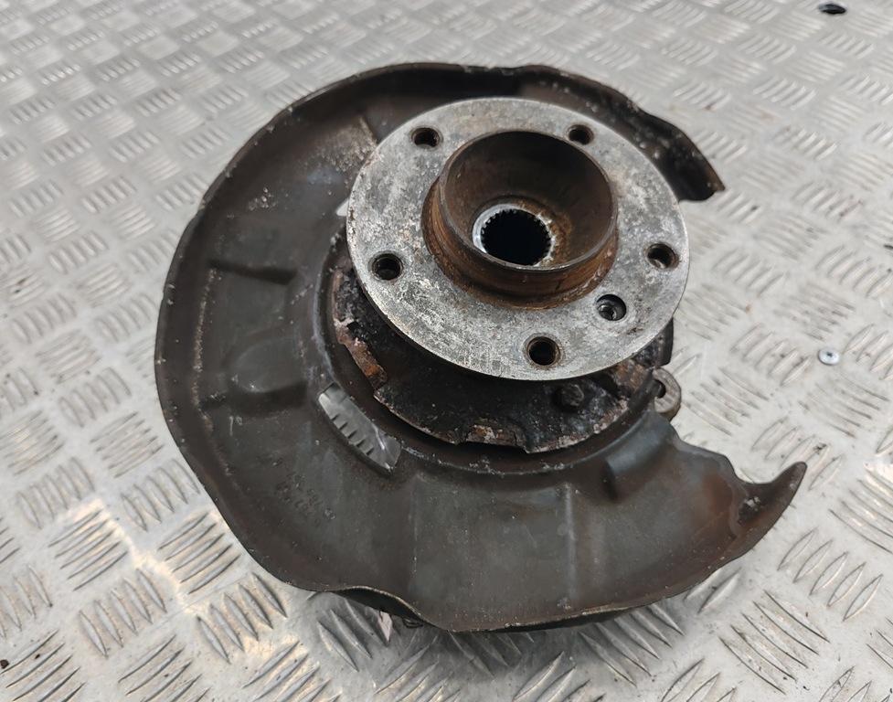 ступица задняя левая BMW 3 E90/E91/E92/E93 2006, 2.0 л., бензин, МКПП, чёрный, седан