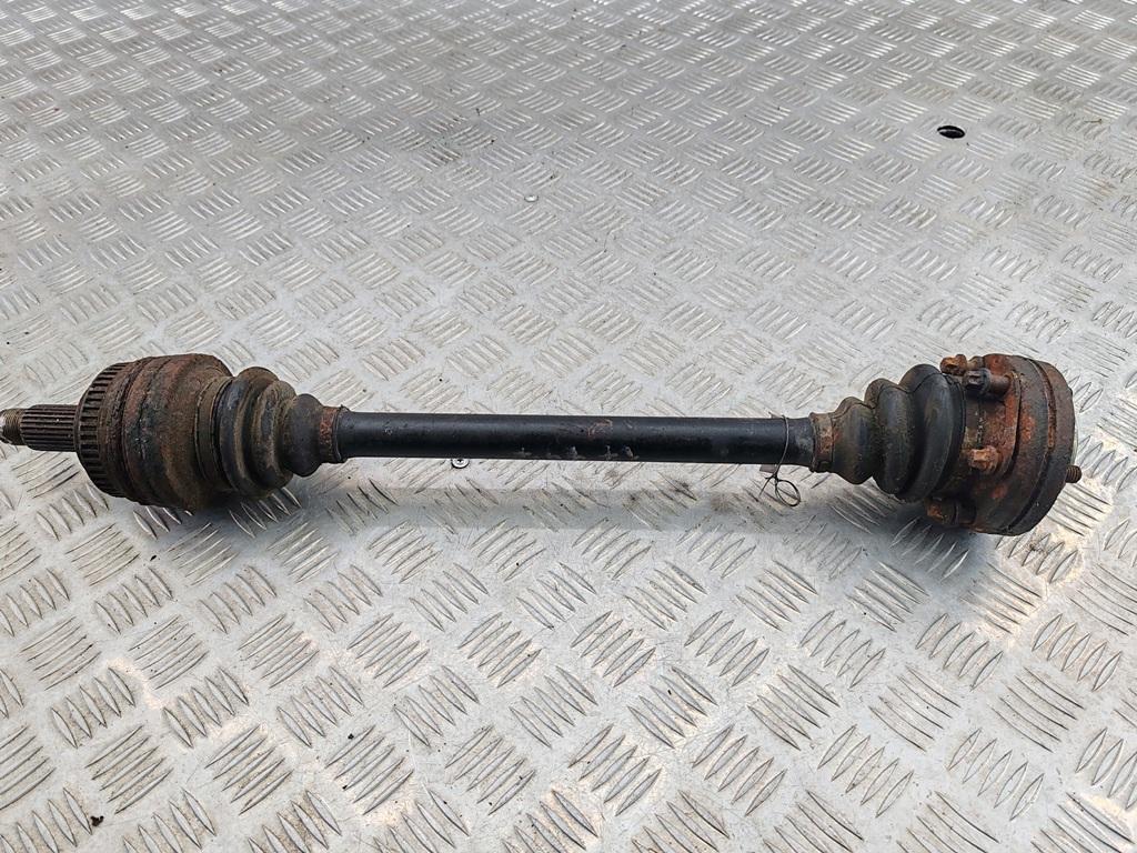 полуось задняя (приводной вал, ШРУС) BMW 3 E46 2002, 2.0 л., дизель, МКПП, зелёный, седан, 7512143