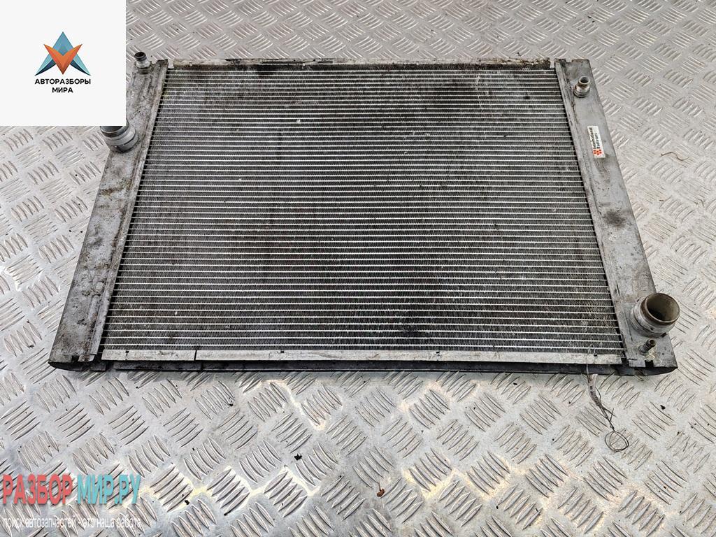 радиатор охлаждения BMW 5 серия E60/E61 2005, 2.5 л., бензин, АКПП, серый, универсал - фото №1