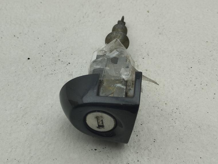 личинка дверного замка BMW 3 серия E90/E91/E92/E93 2006, 2.0 л., бензин, МКПП, чёрный, седан - фото №1