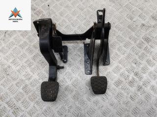 педаль сцепления Mercedes-Benz Vito-1 W638 1999, 2.2 л., дизель, МКПП, белый, микроавтобус