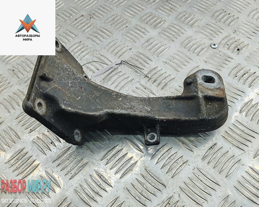 кронштейн двигателя BMW 3 серия E36 1993, 2.0 л., бензин, МКПП, синий, купе, 1136540 - фото №1