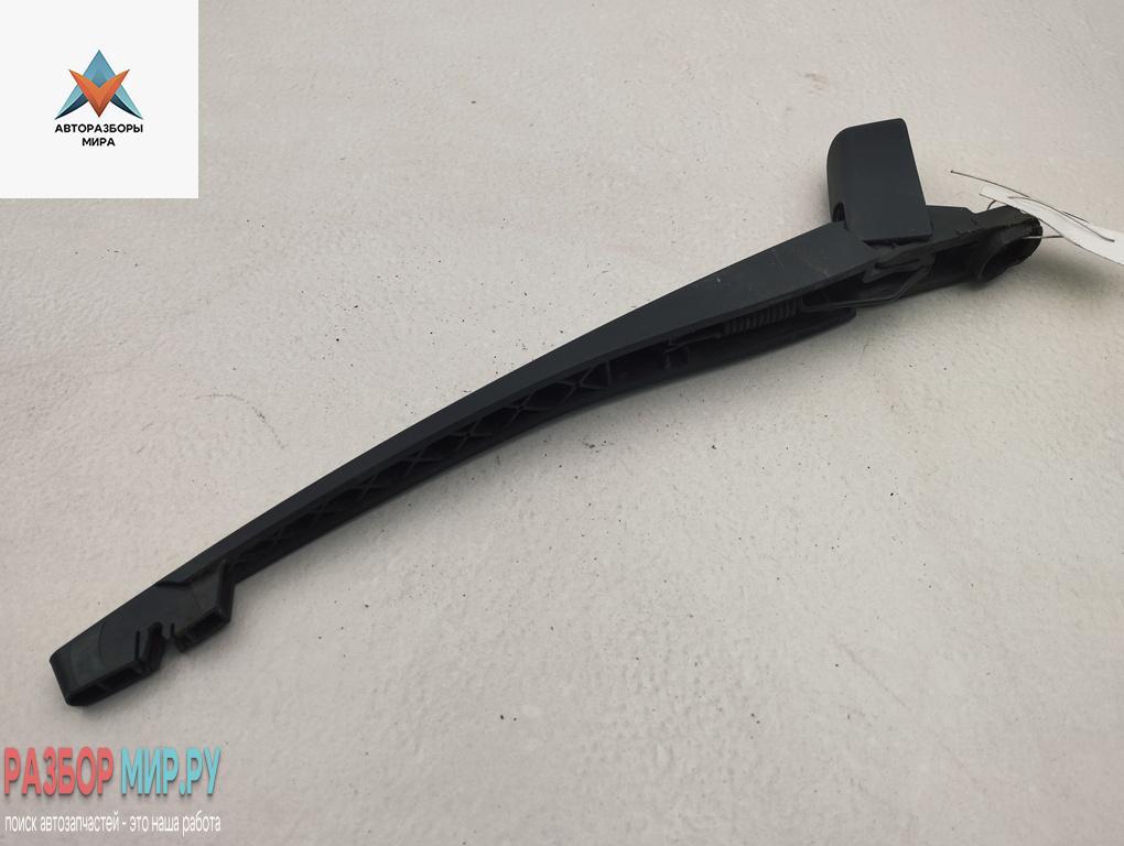 Щеткодержатель (поводок стеклоочистителя) задний Opel Zafira 2 поколение (B) 2007, 1.9 л., дизель, МКПП, чёрный, минивэн, 13145552 - фото №1