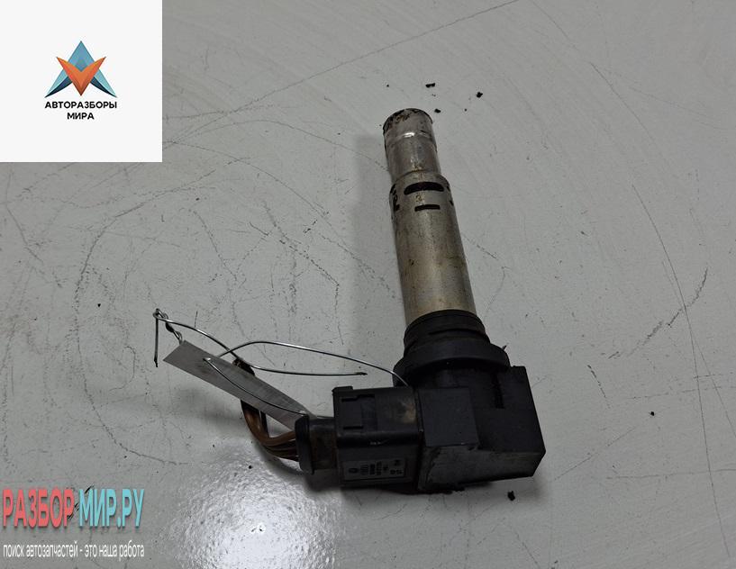 катушка зажигания Volkswagen Caddy 3 поколение 2009, 1.4 л., бензин, МКПП, красный, фургон, 036905715F - фото №1